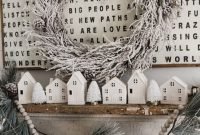 Popular Farmhouse Mantel Decorating Ideas 26