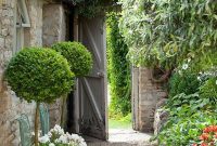 Smart Garden Design Ideas For Front Your House 35