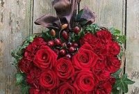 Stunning Red Home Decor Ideas For Valentines Day 26