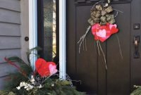 Unique Outdoor Valentine Decor Ideas 06