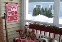 Unique Outdoor Valentine Decor Ideas 16