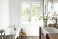 Comfy Farmhouse Wooden Bathroom Design Ideas 30