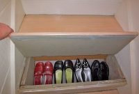 Minimalist Tiny Apartment Shoe Storage Design Ideas 26