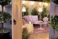 Stunning Small Patio Garden Decorating Ideas 20
