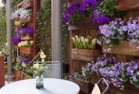 Stunning Small Patio Garden Decorating Ideas 45