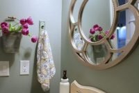 Elegant Bathroom Makeovers Ideas For Small Space 41
