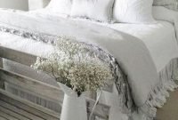 Elegant Farmhouse Decor Ideas For Bedroom 37