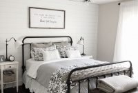 Elegant Farmhouse Decor Ideas For Bedroom 38
