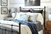 Elegant Farmhouse Decor Ideas For Bedroom 42