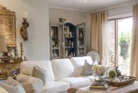 Impressive French Style Living Room Designs Ideas 34