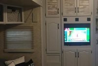 Latest Rv Hacks Makeover Table Ideas On A Budget 39