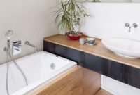 Cozy Small Bathroom Ideas With Wooden Decor 10