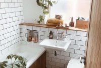 Cozy Small Bathroom Ideas With Wooden Decor 13