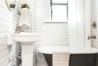Cozy Small Bathroom Ideas With Wooden Decor 33