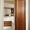 Cozy Small Bathroom Ideas With Wooden Decor 34