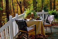 Incredible Autumn Decorating Ideas For Backyard 06