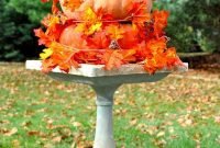 Incredible Autumn Decorating Ideas For Backyard 21