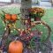 Incredible Autumn Decorating Ideas For Backyard 35
