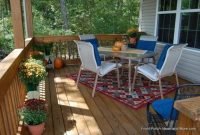 Incredible Autumn Decorating Ideas For Backyard 36