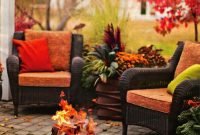 Incredible Autumn Decorating Ideas For Backyard 38