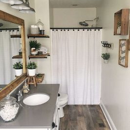 30+ Popular Farmhouse Small Bathroom Decorating Ideas