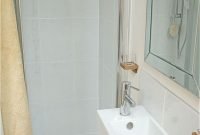 Awesome Bathroom Shower Ideas For Tiny House 19