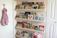 Cozy Bookcase Ideas For Kids Room 33