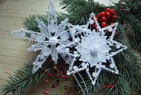 Best Home Decoration Ideas With Snowflakes And Baubles 05