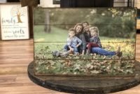 Fascinating Wood Photo Frame Ideas For Antique Home 33