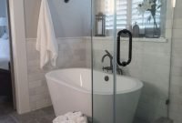 Relaxing Master Bathroom Shower Remodel Ideas 49