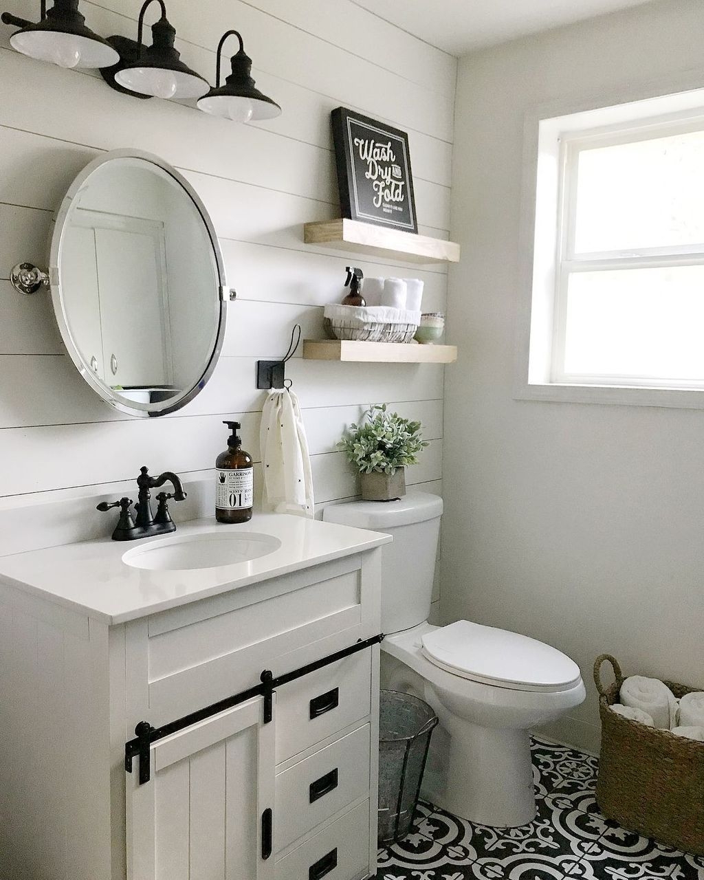 Splendid Small Bathroom Remodel Ideas For You 25 - TRENDECORS