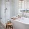 Chic Farmhouse Bathroom Desgn Ideas With Shower 38