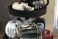 Hottest Halloween Decorating Ideas To Try Now 11