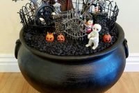 Hottest Halloween Decorating Ideas To Try Now 40