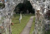 Newest Diy Outdoor Halloween Decor Ideas That Very Scary 01