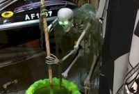 Newest Diy Outdoor Halloween Decor Ideas That Very Scary 35