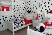 Adorable Disney Room Design Ideas For Your Childrens Room 46