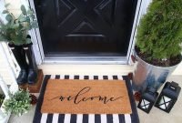 Adorable Front Door Christmas Decoration Ideas That Trend This Year 15