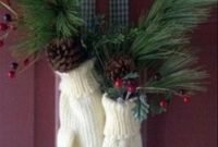 Adorable Front Door Christmas Decoration Ideas That Trend This Year 19
