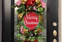 Adorable Front Door Christmas Decoration Ideas That Trend This Year 48