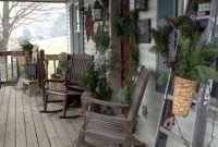 Awesome Christmas Farmhouse Porch Décor Ideas 30