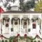 Awesome Christmas Farmhouse Porch Décor Ideas 37