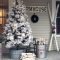 Awesome Christmas Farmhouse Porch Décor Ideas 41