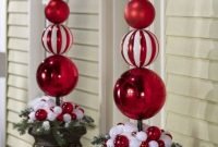 Charming Outdoor Décor Ideas For Christmas To Try 05