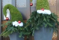 Charming Outdoor Décor Ideas For Christmas To Try 27