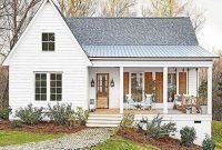 Cute Farmhouse Exterior Design Ideas That Inspire You 42