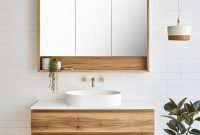 Wonderful Single Vanity Bathroom Design Ideas To Try 23